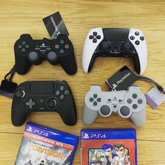 FUNBOX Playstation DUALSHOCK初代手掣造型矽膠收納袋