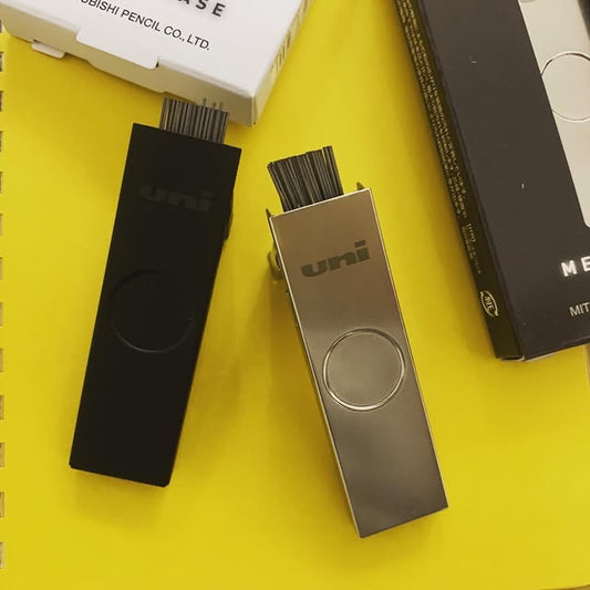 UNI 限定版 Kuru Toga 金屬鉛筆 x 全金屬黑色鉛芯盒