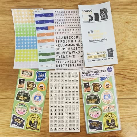 TRAVELER’S notebook 2026 年版限定配件