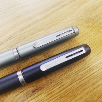 UNI Jetstream Prime靜謐色系金屬旋轉三色筆